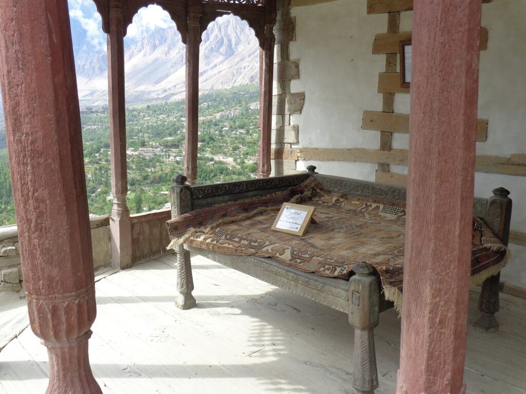 Pakistan opener 002 2000p