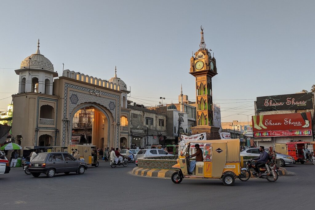 Pakistan Steinhauer 04 2000px