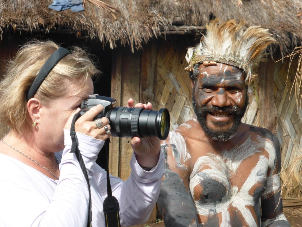 Papua Opener 02 2000px