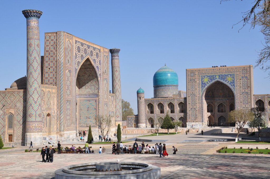 Usbekistan Zug 2000px 018