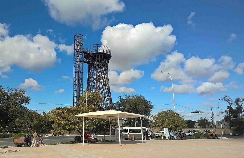 Usbekistan 080 Buchara Water Tower 1024px