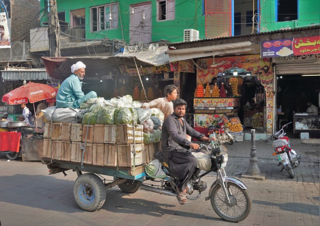 Pakistan-Lachmann-2000px-001