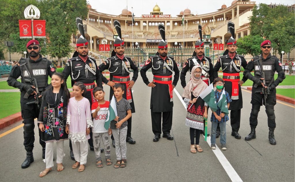 Pakistan-Lachmann-2000px-020