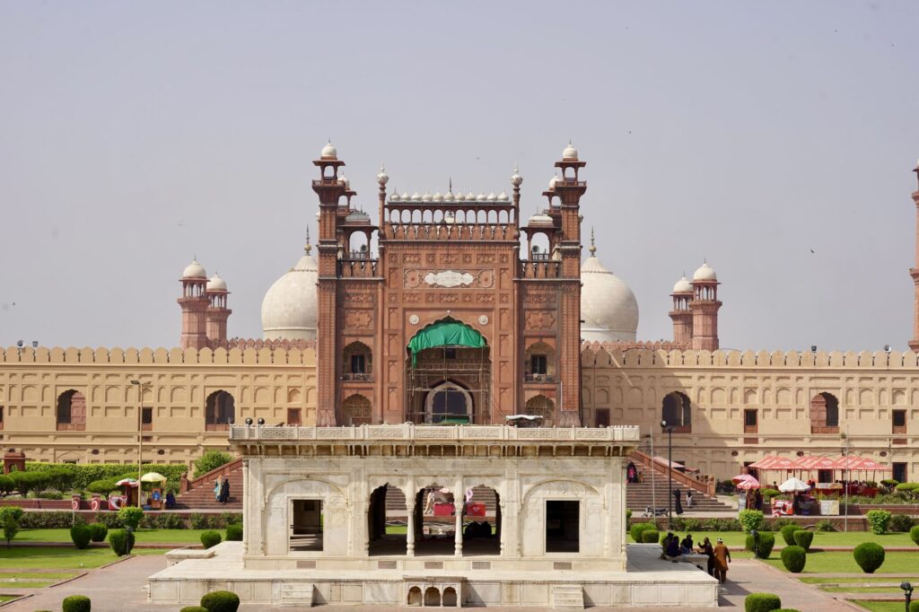 Pakistan-opener-075-2000px